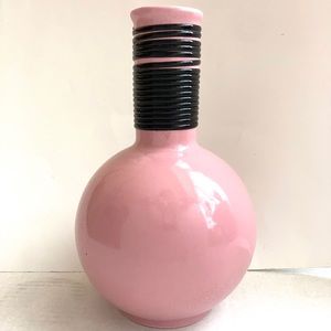 Mid Century modern vase pink vase wide base narrow neck 9.5 in tall vase MCM